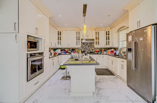 Additional image 8 of 159 Harewood Ave