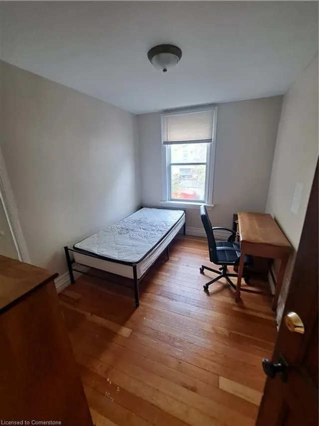 Additional image 23 of 70 Royal Ave