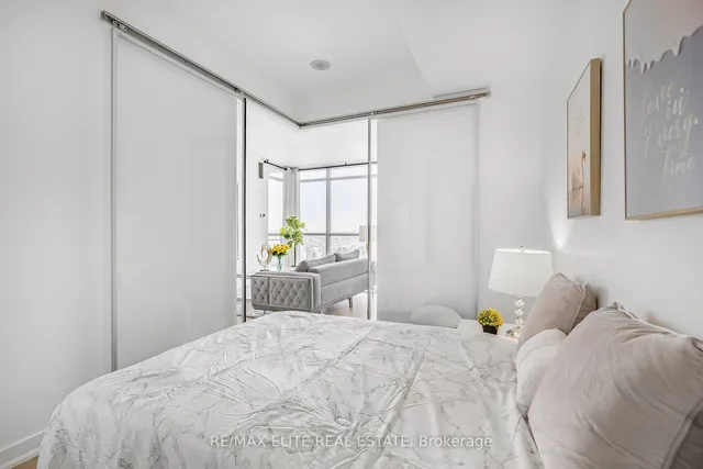 Additional image 11 of 25 Capreol Crt Unit 3805