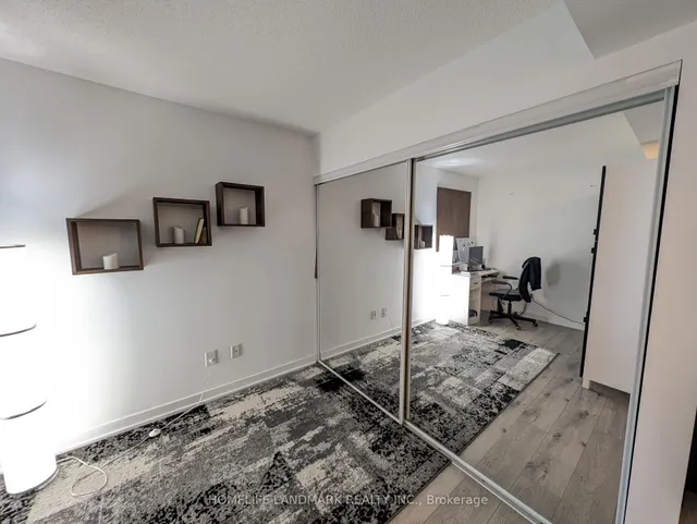 Additional image 6 of 19 Singer Crt Unit 519