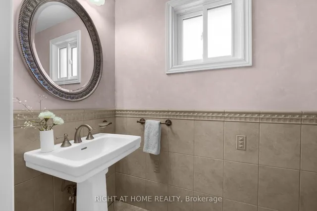 Additional image 32 of 204 Invergordon Ave