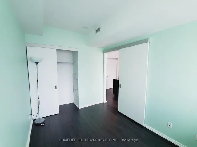 Additional image 19 of 197 Yonge St Unit 1714