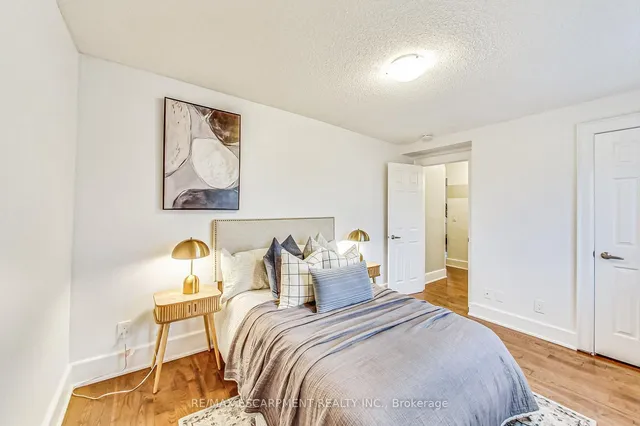 Additional image 19 of 21 Mountwood Ave Unit 7