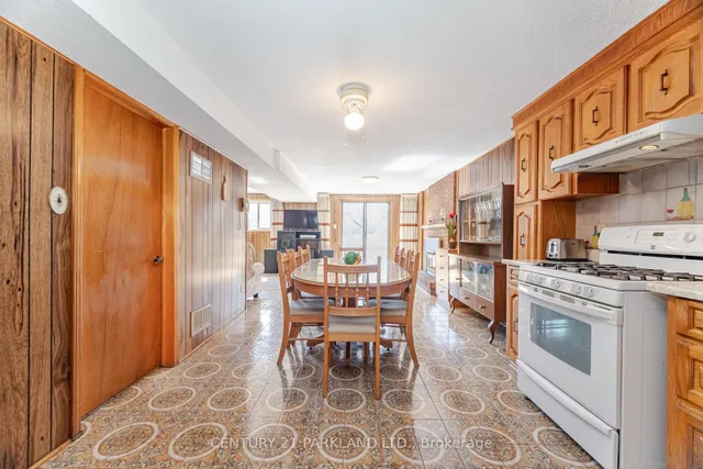 Additional image 28 of 55 Hickorynut Dr