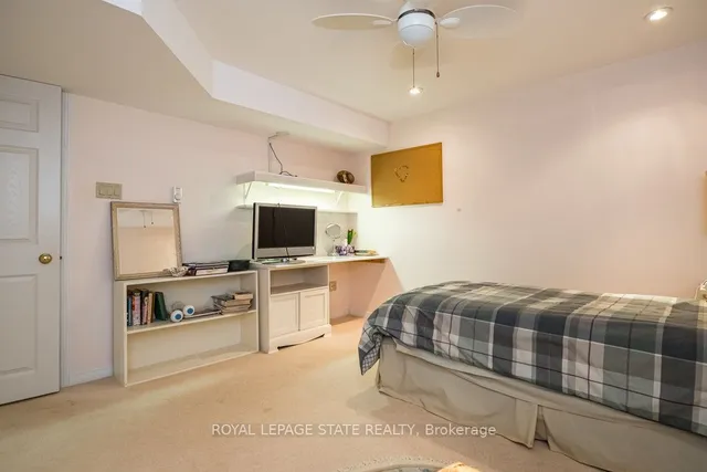 Additional image 28 of 60 Redfern Ave