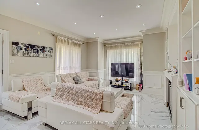 Additional image 11 of 159 Harewood Ave