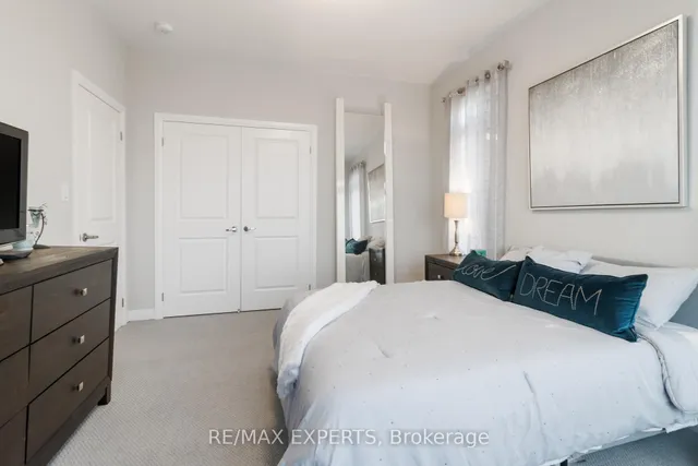 Additional image 29 of 12 Moorcroft Pl