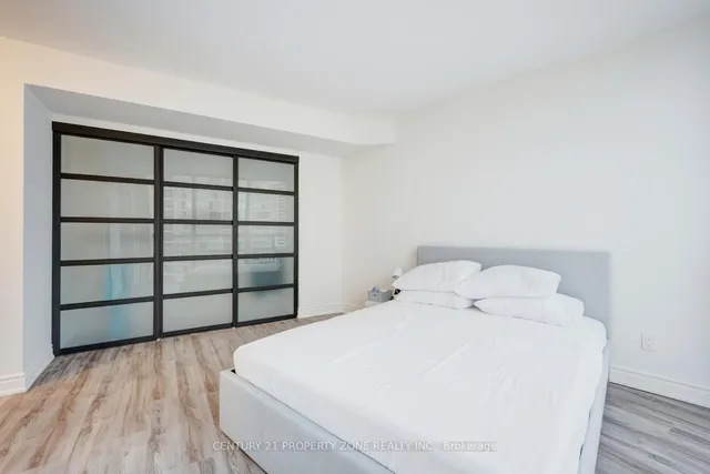 Additional image 23 of 50 Eglinton Ave Unit 1106