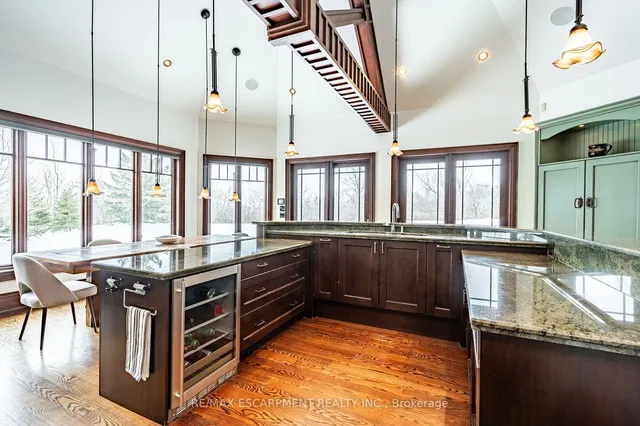 Additional image 14 of 76 Oak Ave