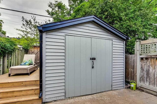 Additional image 32 of 102 Springdale Blvd