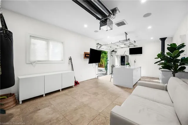 Additional image 48 of 185 Central Dr