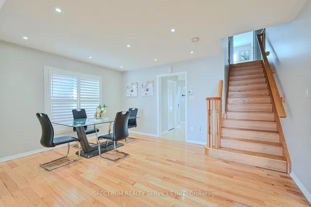 Additional image 13 of 901 Farmstead Dr