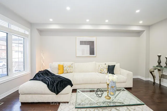 Additional image 8 of 32 Yellow Sorrel Rd