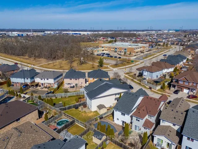 Additional image 32 of 36 Sloan Dr