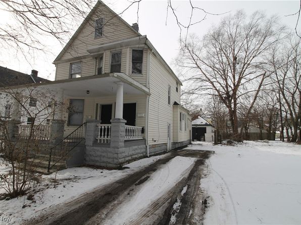 3126 W 82nd St, Cleveland, OH 44102