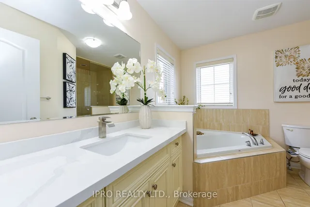 Additional image 28 of 113 Vanhorne Clse