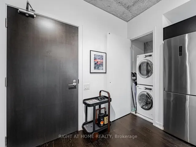 Additional image 3 of 11 Charlotte St Unit 404