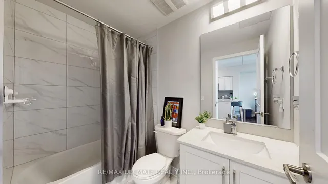 Additional image 40 of 15 Queen St Unit 1608