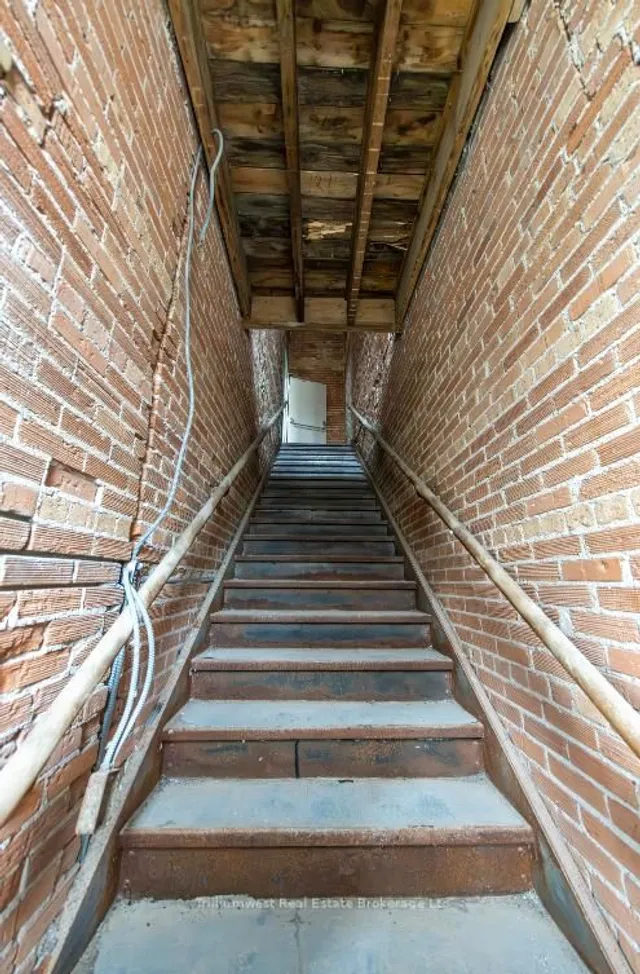 Additional image 20 of 137 King St