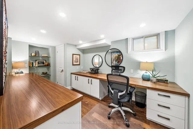 Additional image 30 of 301 Bessborough Dr