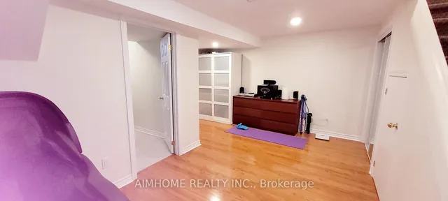 Additional image 20 of 42 PIANE Ave