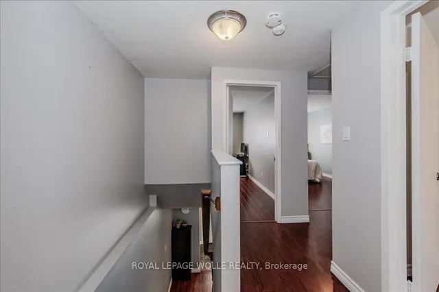 Additional image 15 of 10 Caprice Crt