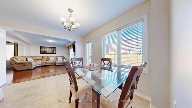 Additional image 13 of 37 Arkwright Dr