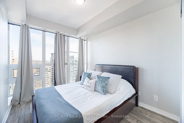 Additional image 16 of 150 East Liberty St Unit 2301