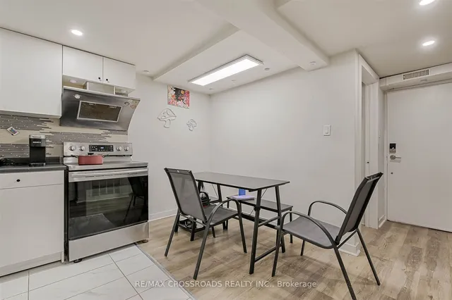 Additional image 28 of 105 Runnymede Rd