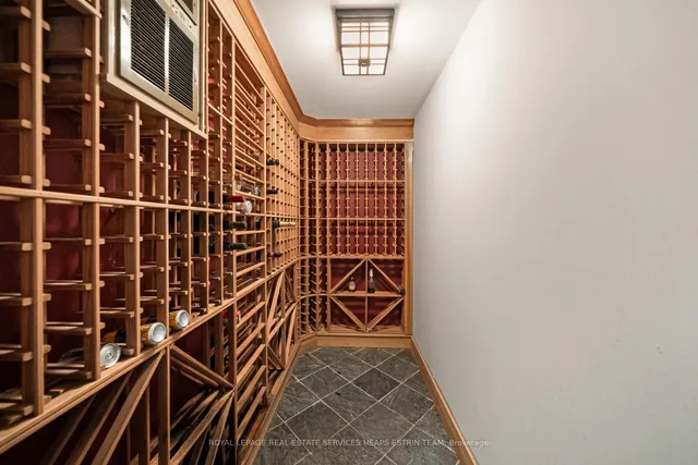 Additional image 44 of 243 Rose Park Dr