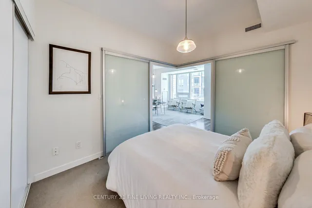 Additional image 13 of 55 East Liberty St Unit 1006