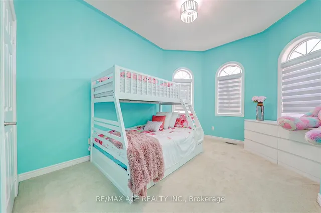 Additional image 29 of 62 Saffron Cres