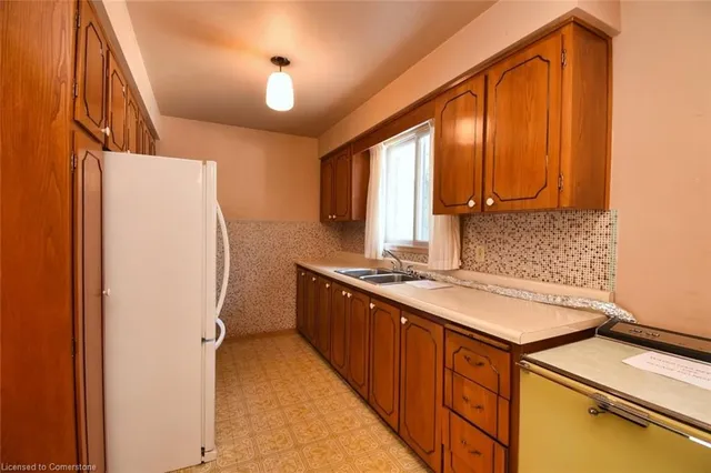 Additional image 13 of 19 Karen Cres