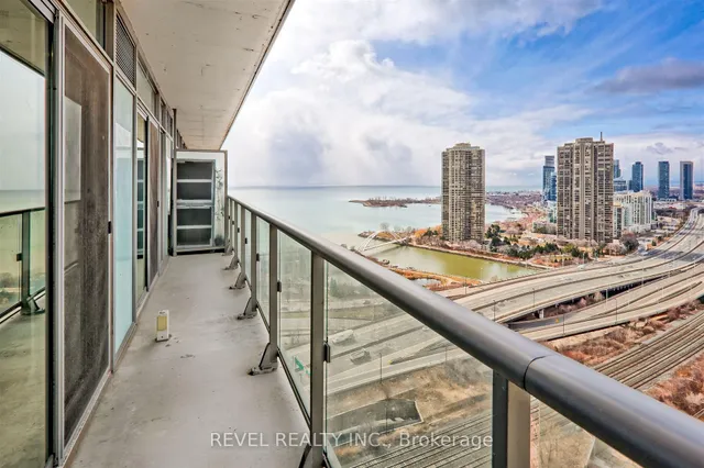 Additional image 19 of 105 The Queensway St