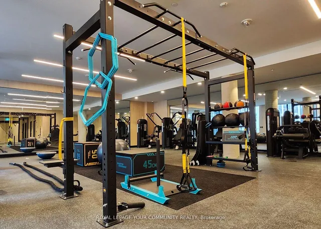 Additional image 13 of 2020 Bathurst St Unit 1016