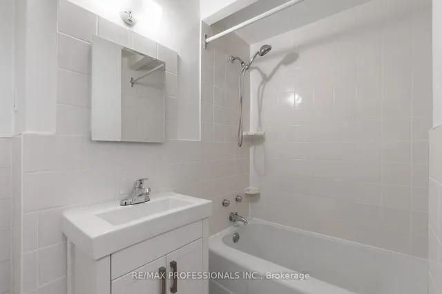 Additional image 24 of 740 Eglinton Ave Unit 404