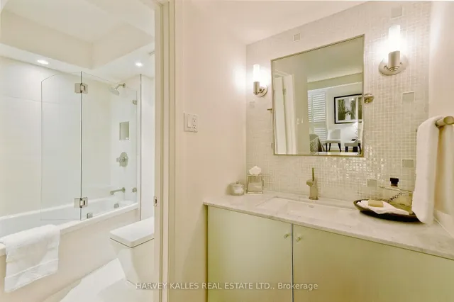 Additional image 24 of 447 Walmer Rd Unit PH09