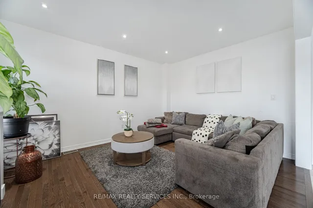 Additional image 16 of 17 BOATHOUSE Rd