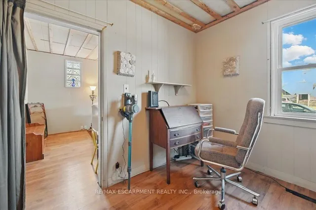 Additional image 9 of 500 Queensdale Ave