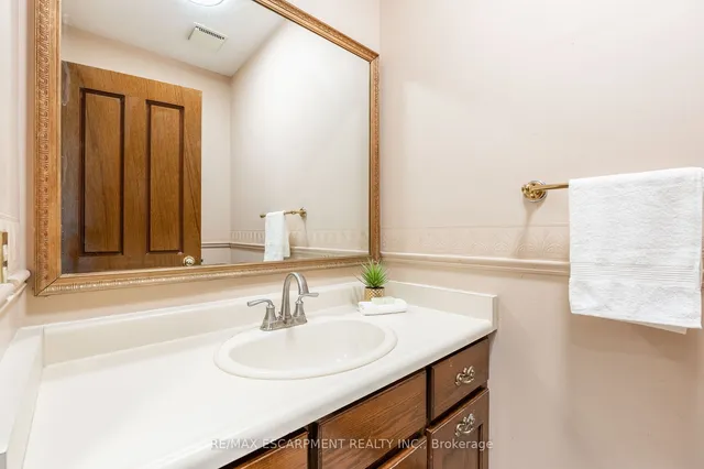 Additional image 20 of 7 Chert Ave