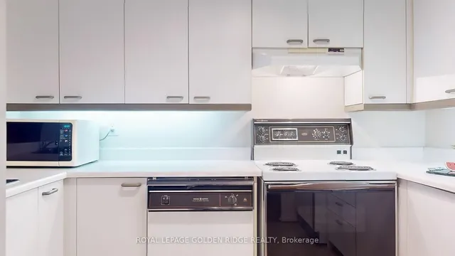 Additional image 13 of 100 Upper Madison Ave Unit 2705