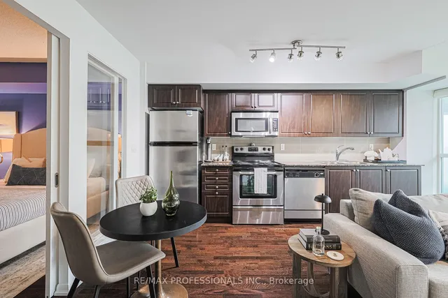 Additional image 10 of 209 Fort York Blvd Unit 469