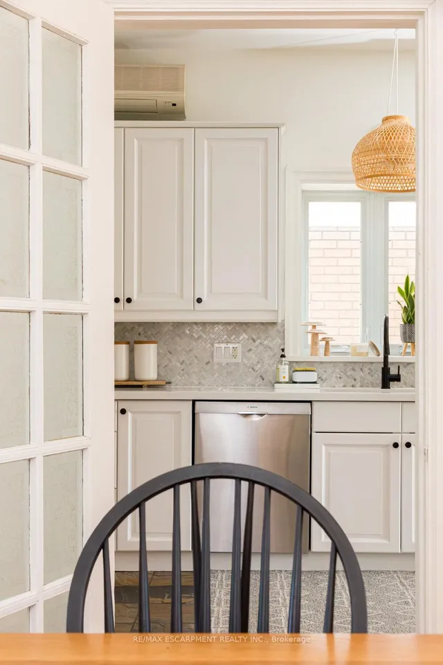 Additional image 12 of 21 Murray St