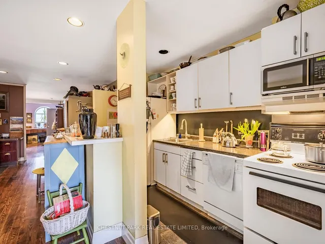 Additional image 10 of 657 Davenport Rd