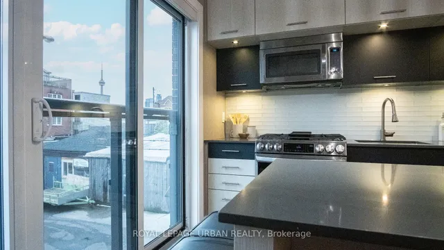 Additional image 11 of 207A Manning Ave