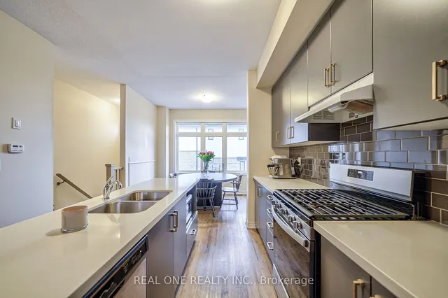 Additional image 10 of 527 Shaver Rd Unit 10