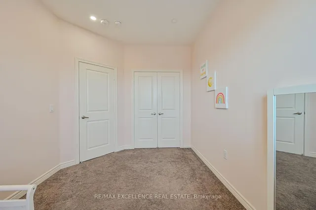 Additional image 43 of 469 Dundas St