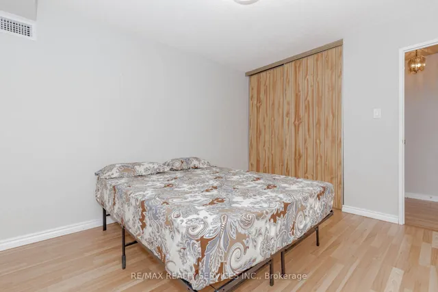 Additional image 33 of 18 Knightsbridge Rd Unit 304