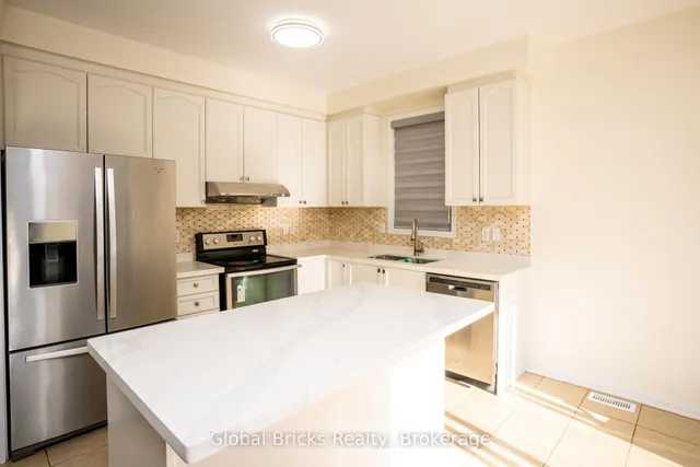 Additional image 19 of 37 Seafair Cres