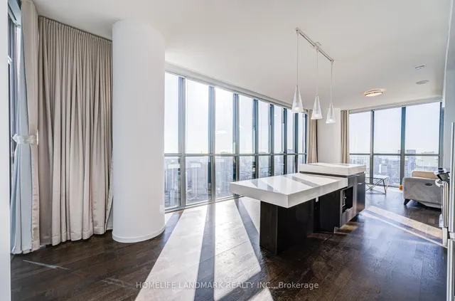 Additional image 38 of 101 Charles St Unit 3701